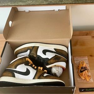 Nike Air Jordan 1 Mid SE size 9.5